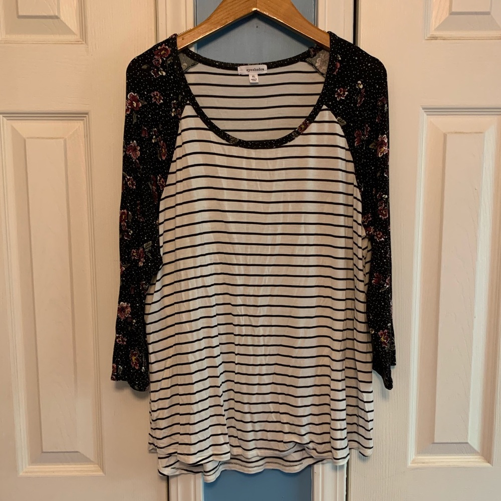 Floral Striped Cropped Sleeve Shirt